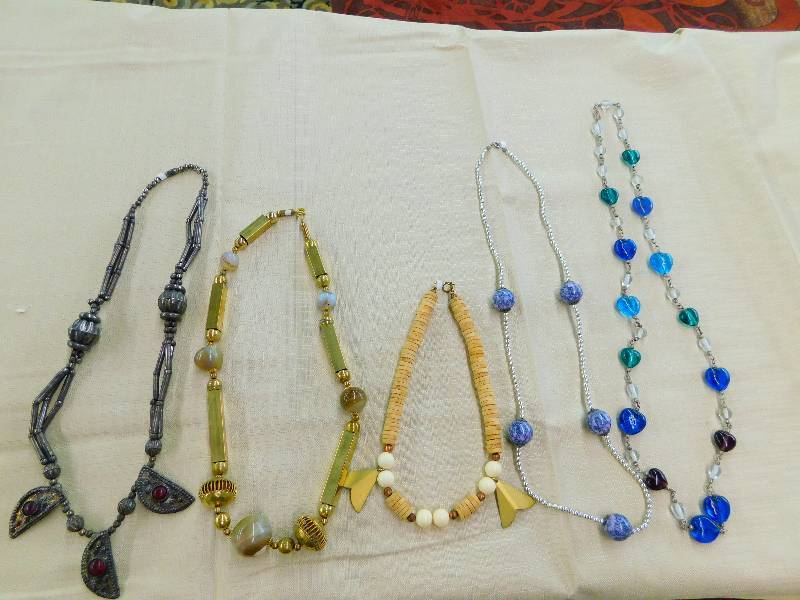 JEWELRY, NECKLACES