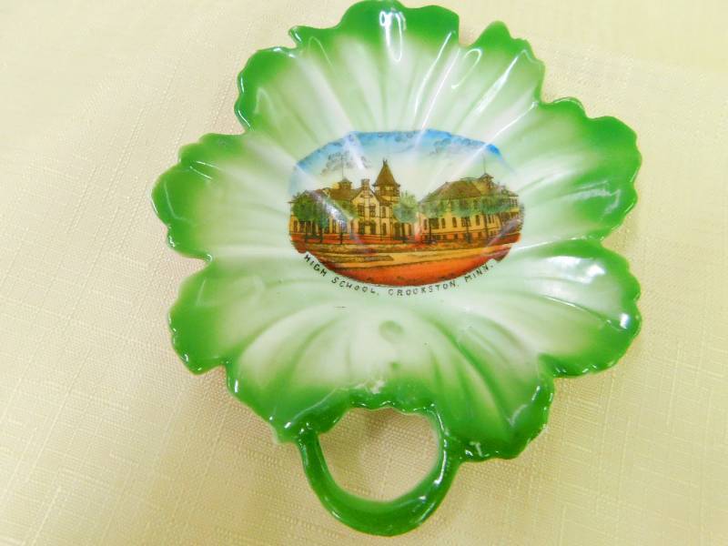 DECORATIVE PLATES