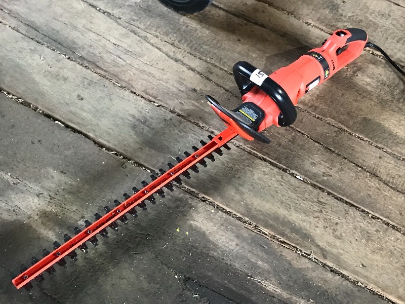 lot 15 image: Black & Decker Hedge Trimmer