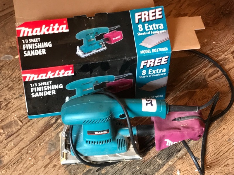 lot 35 image: Makita 13-Sheet Sander