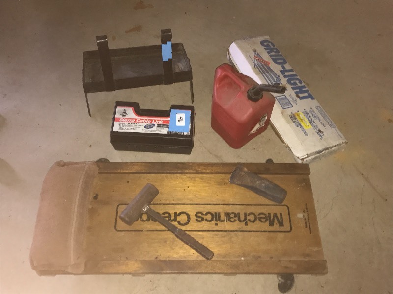 lot 46 image: Lot Of Assorted GarageShop Supplies