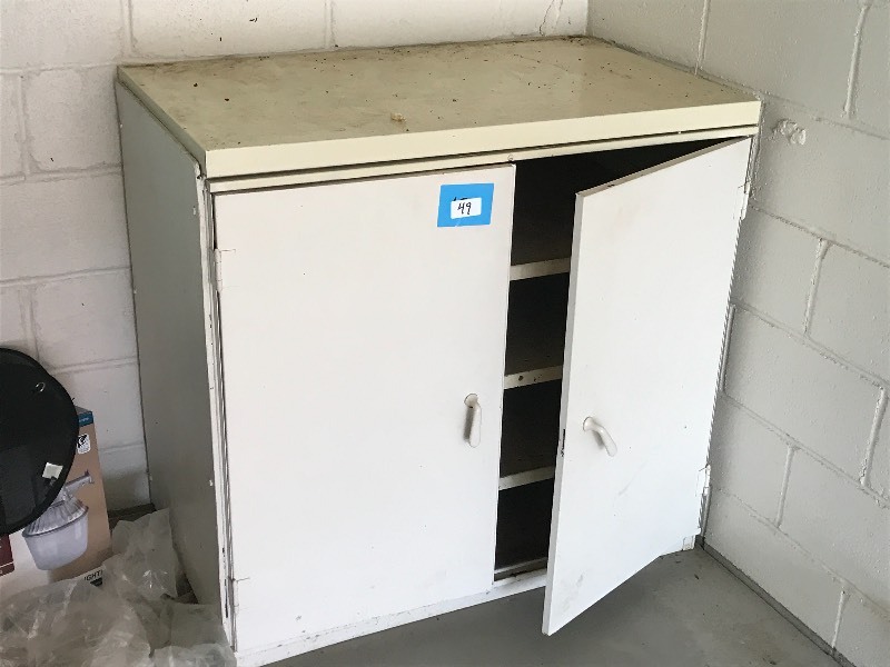 lot 49 image: Shop Cabinet
