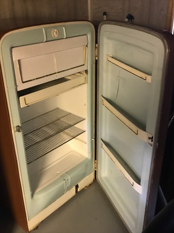 lot 60 image: Vintage Refrigerator