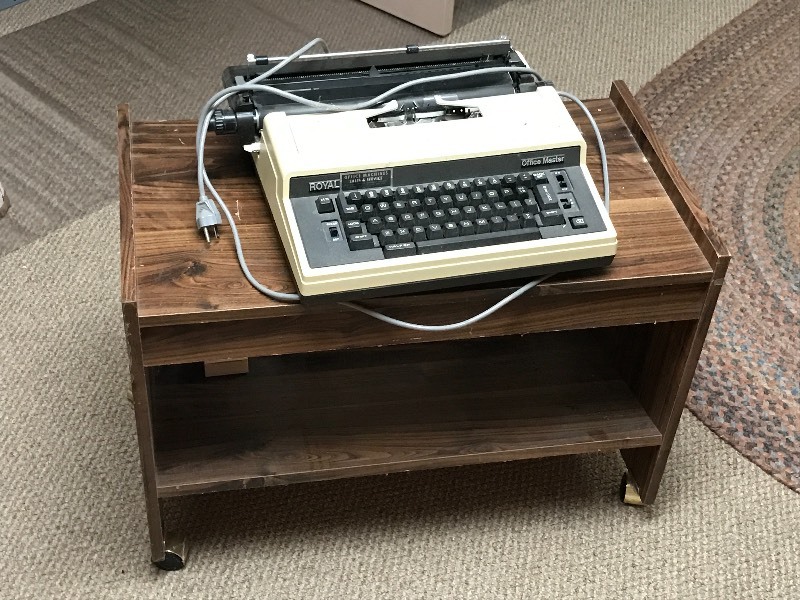 lot 65 image: Vintage Royal Typewriter