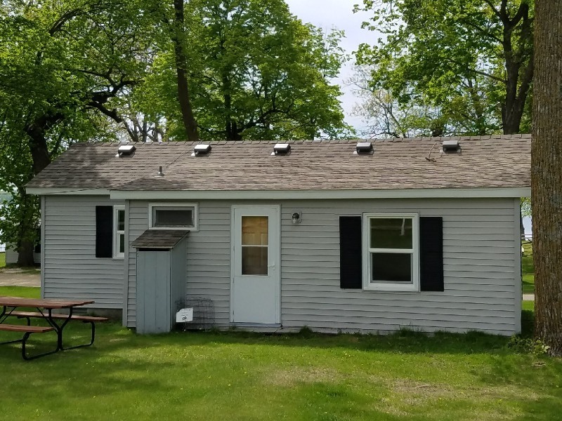 Cabin #7 Rental Sleeps 4