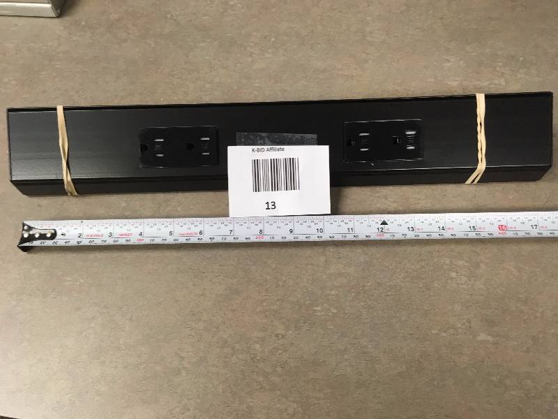 BLACK PLUG MOLDING