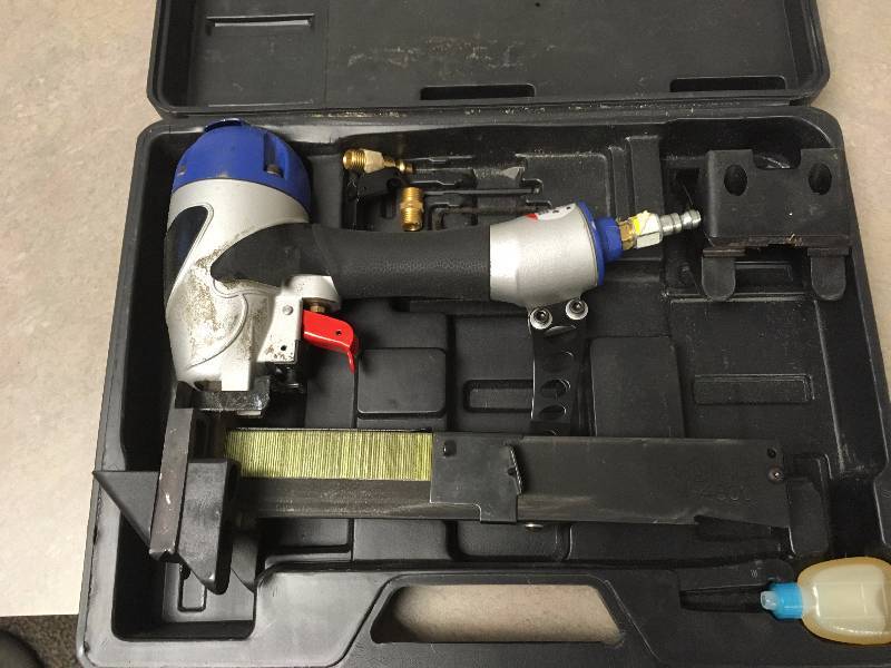 SPOTNAIL FLOORING STAPLER