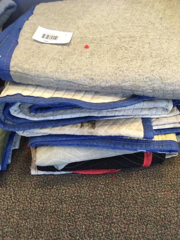 MOVING BLANKETS