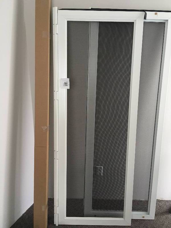 MARVIN 5 SCREEN DOOR