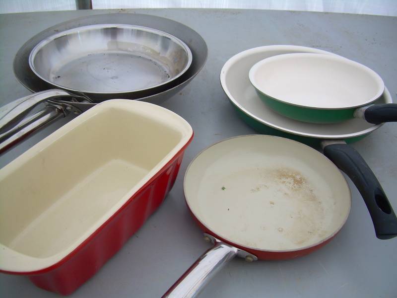 lot 26 image: CROFTON PANS AND BREAD PAN , STAINLESS PANS