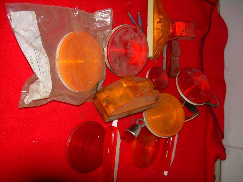lot 75 image: LIGHTS AND COVERS