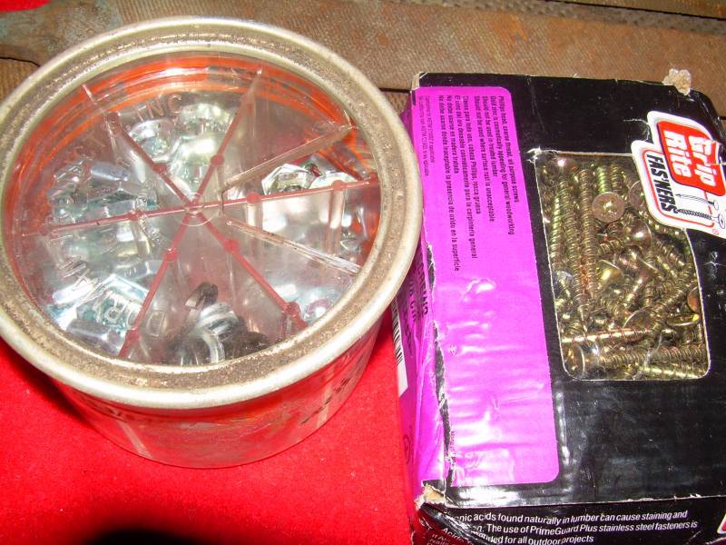 lot 77 image: TOOLS , SCREWS , AND MISC
