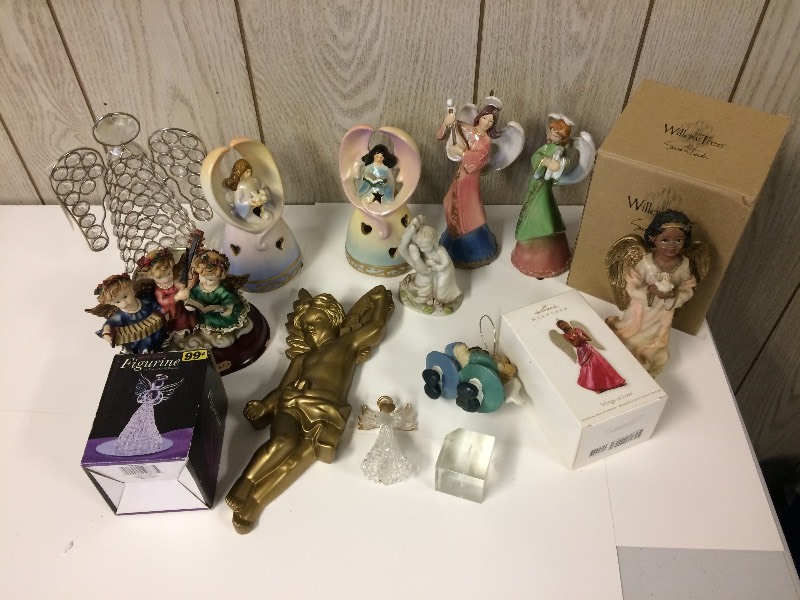 lot 5 image: Angel Collection