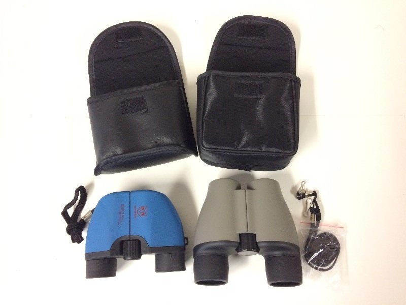 lot 20 image: 2 Binnoculars in Cases