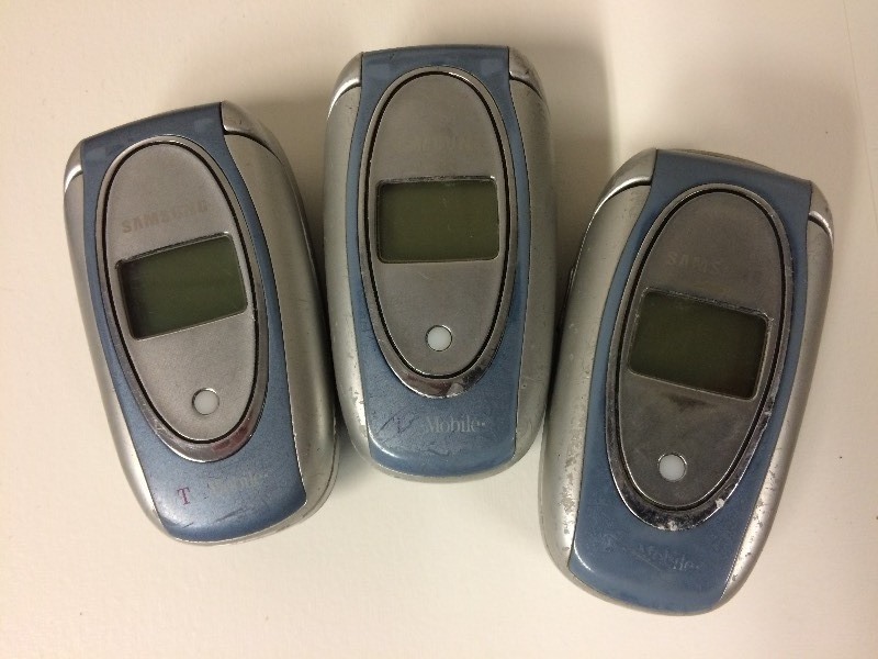 lot 23 image: Misc Cell Phones
