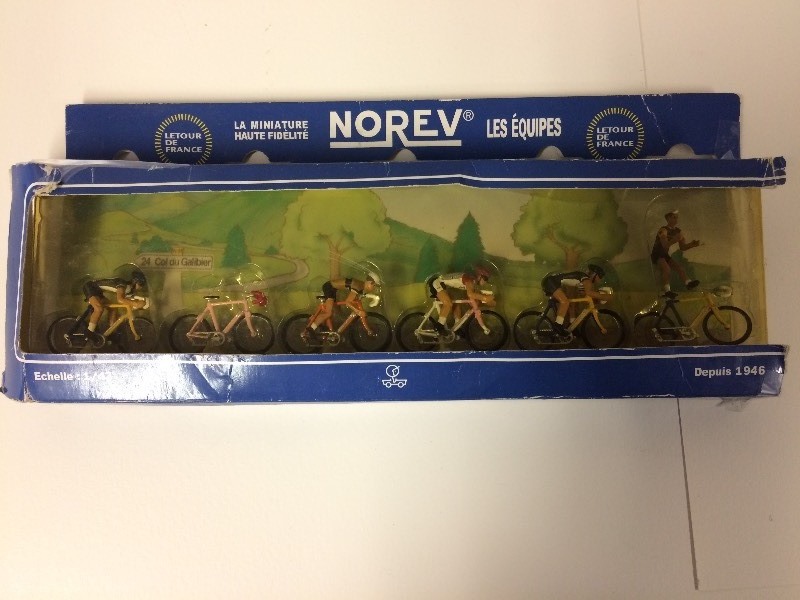 lot 29 image: NOREV Letour De France Bicycle Set