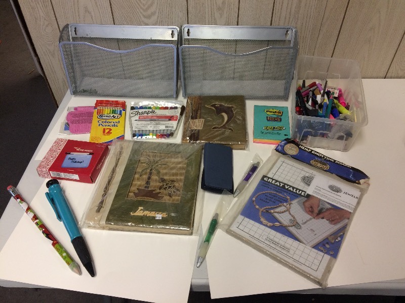 lot 36 image: Office & Art Accessories