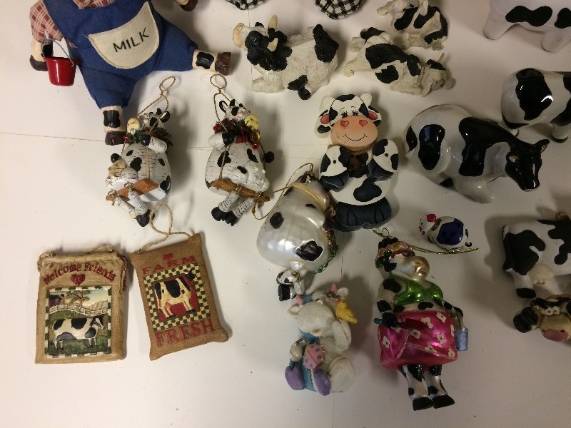 lot 89 image: Cow Collection