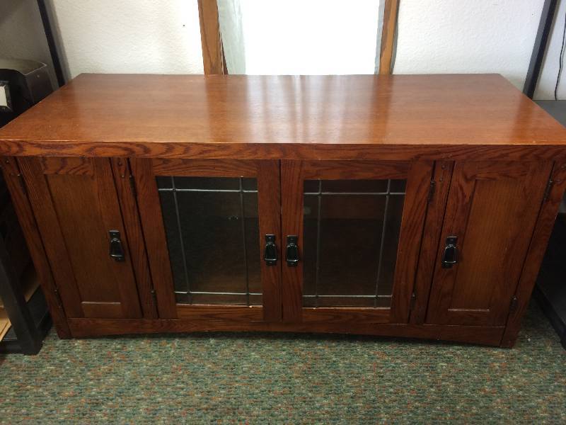 lot 9 image: TV Cabinet
