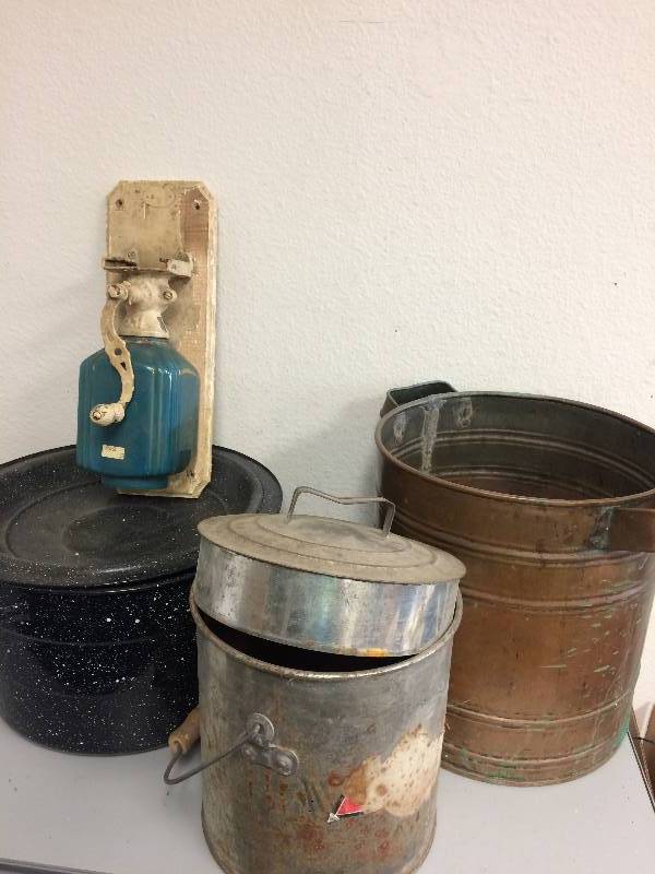 lot 13 image: Vintage Pots