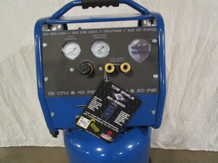 lot 7 image: Eagle Silent Series 20 Gallon Air Compressor