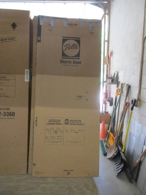 Storm door kit