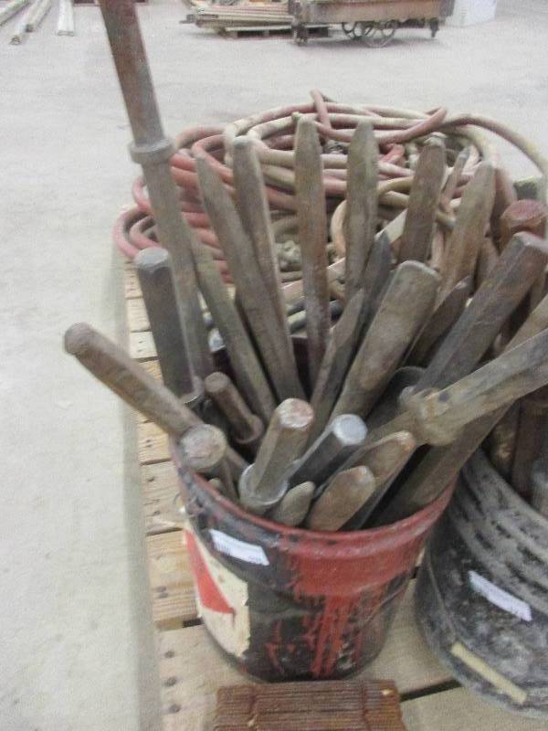 Jackhammer bits