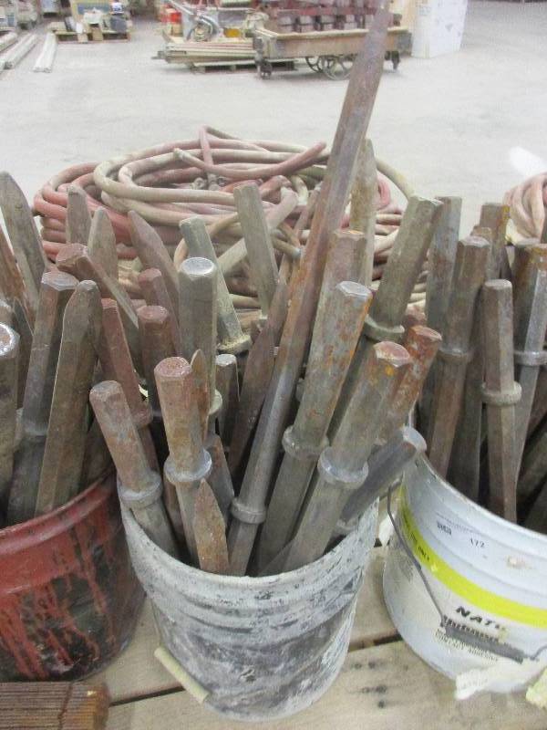 Jackhammer bits
