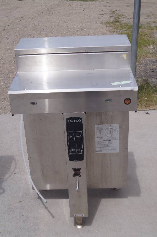 lot 3 image: Coffee Brewer