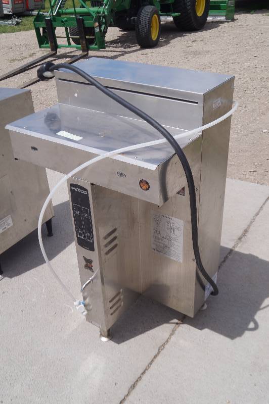lot 4 image: Coffee Brewer
