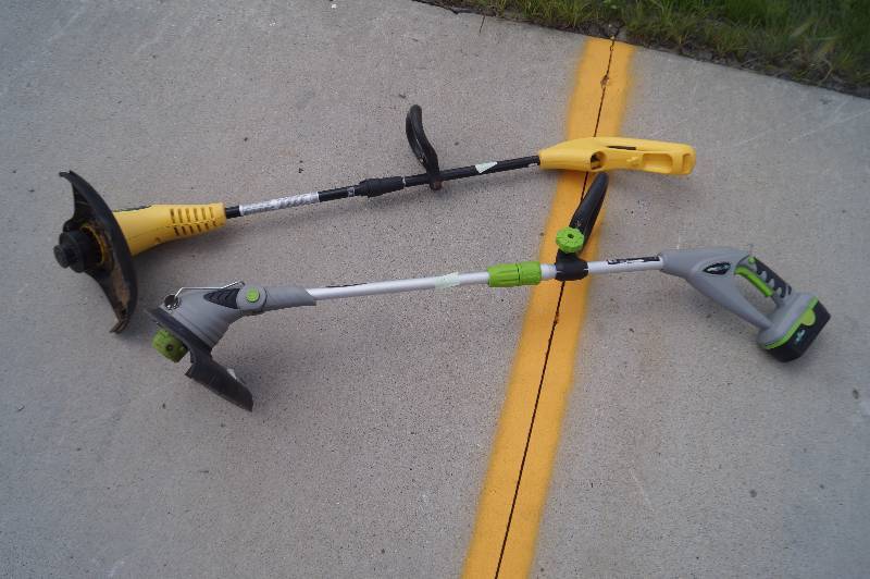 lot 7 image: Weed Wackers