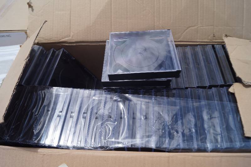 lot 11 image: Pallet of CDDVD Cases