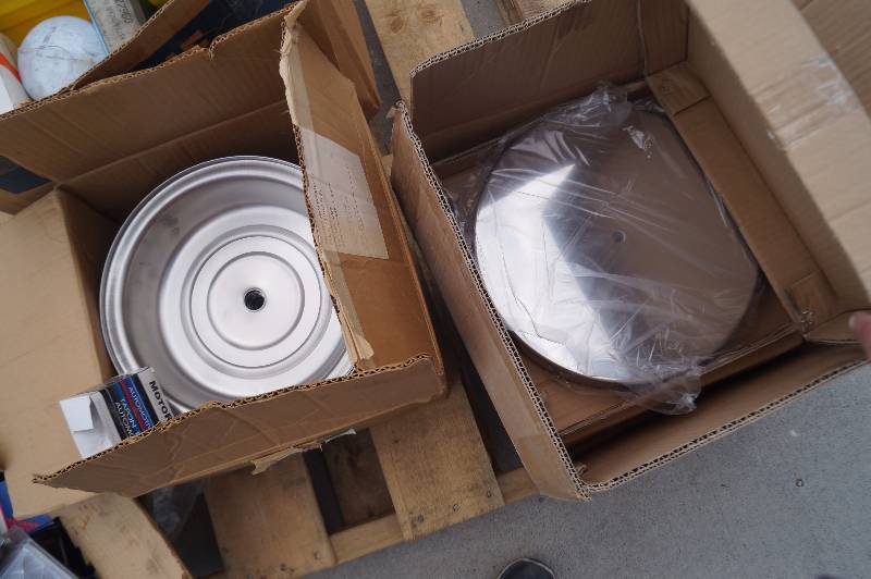 lot 22 image: Pallet of NEW Car Accessories