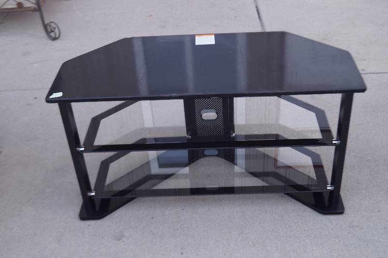 lot 95 image: TV Stand