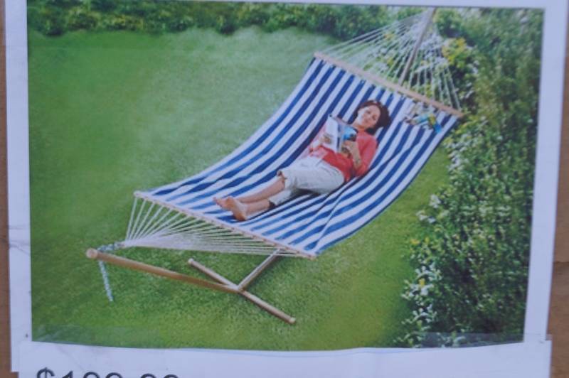lot 104 image: Hammock