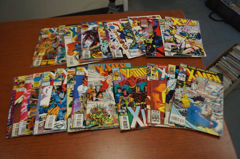 lot 129 image: Vintage Comic Books