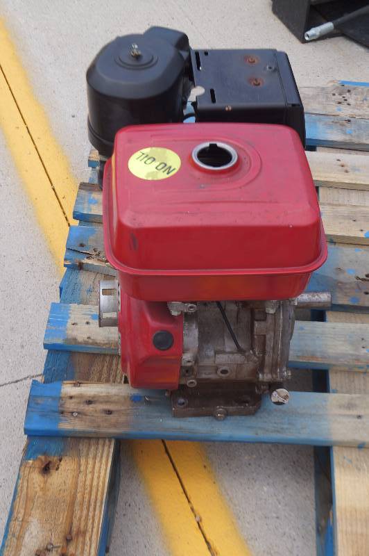 lot 159 image: Cyclone Small Engine