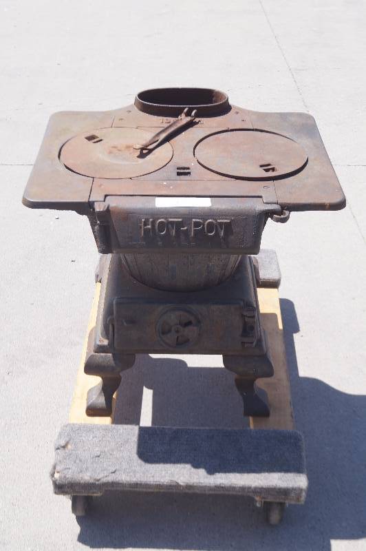 lot 164 image: Antique Hot Pot