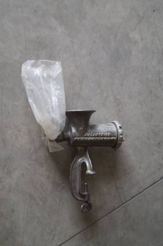 lot 189 image: Vintage Grinder