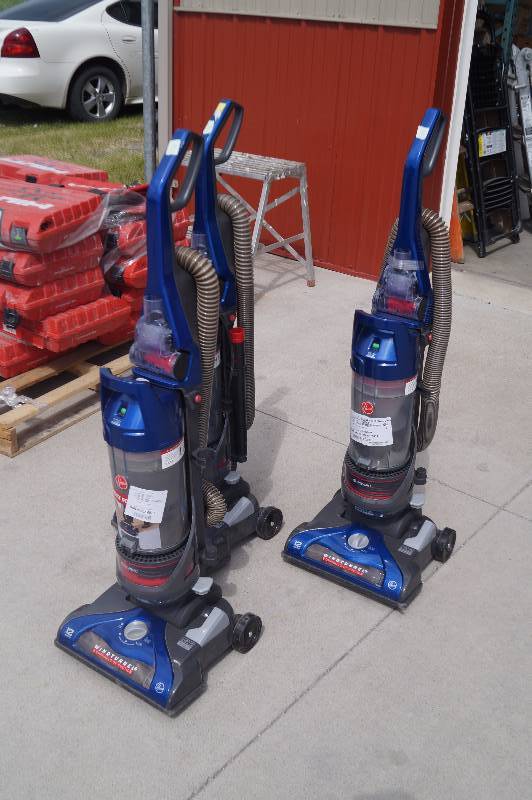 lot 194 image: Hoover Vacuums
