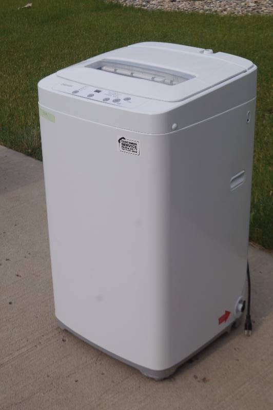 lot 209 image: NEW Haier Portable Washer