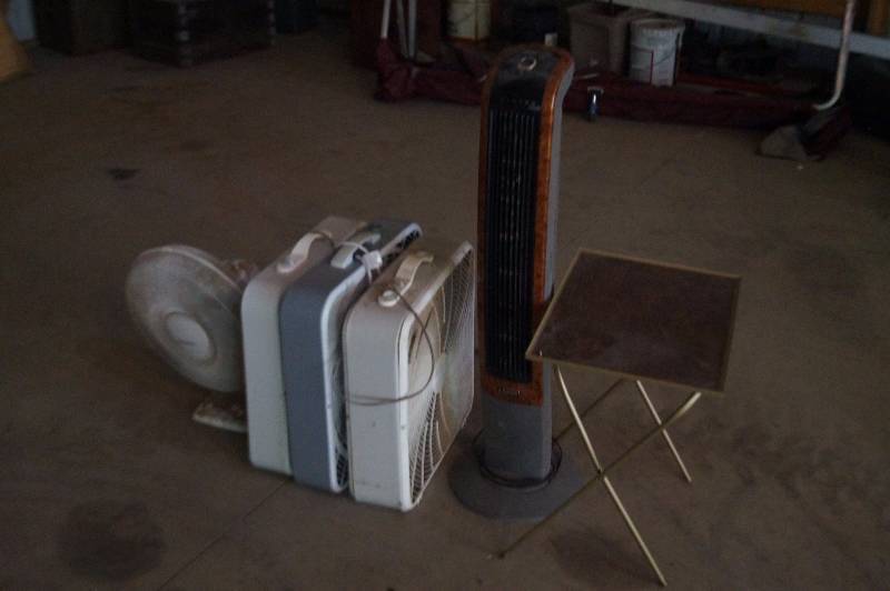 lot 13 image: Tv Stand & Fans