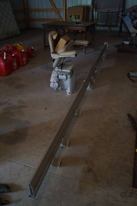 lot 17 image: Stair Case Chair Lift