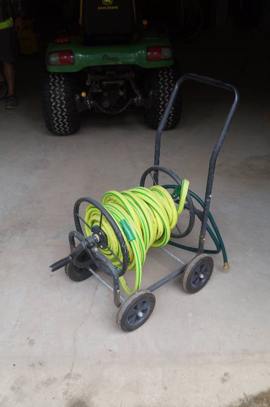 lot 20 image: Garden Hose & Hose Reel Cart