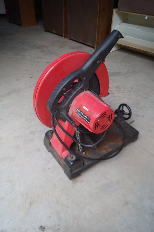 lot 29 image: Cut Off Saw