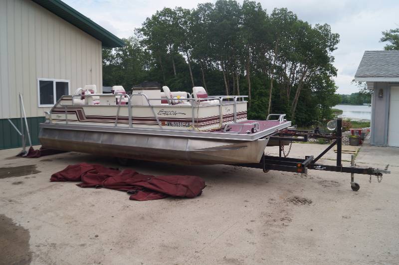 lot 33 image: Eroca Clipper Pontoon