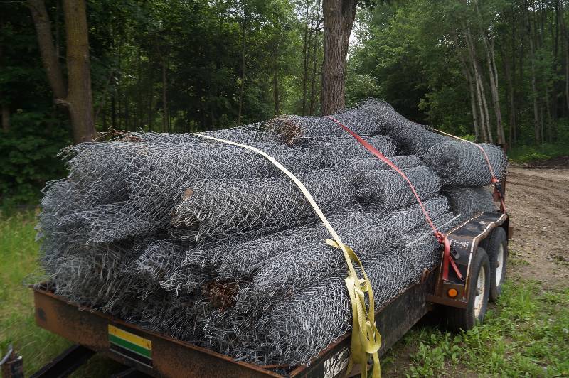 lot 34 image: Wire Mesh Fencing