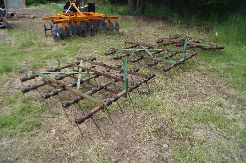 lot 40 image: Harrows