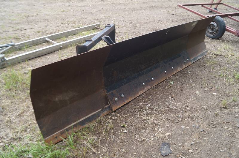 lot 43 image: Dozer Blade