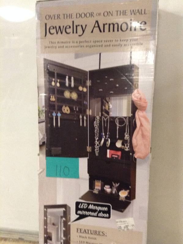lot 110 image: Marquee Mirror Over the door jewlery armoire